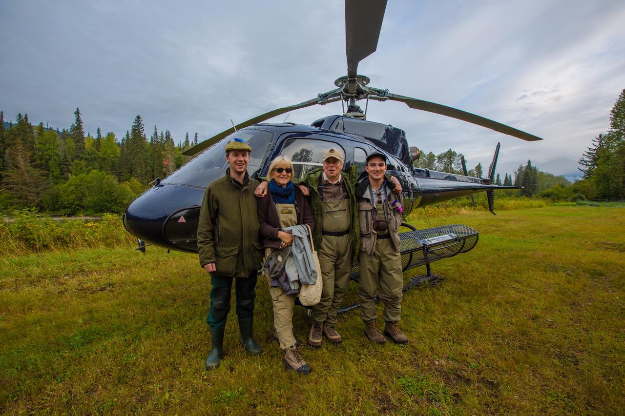 Bear Claw Lodge Kispiox Екстериор снимка