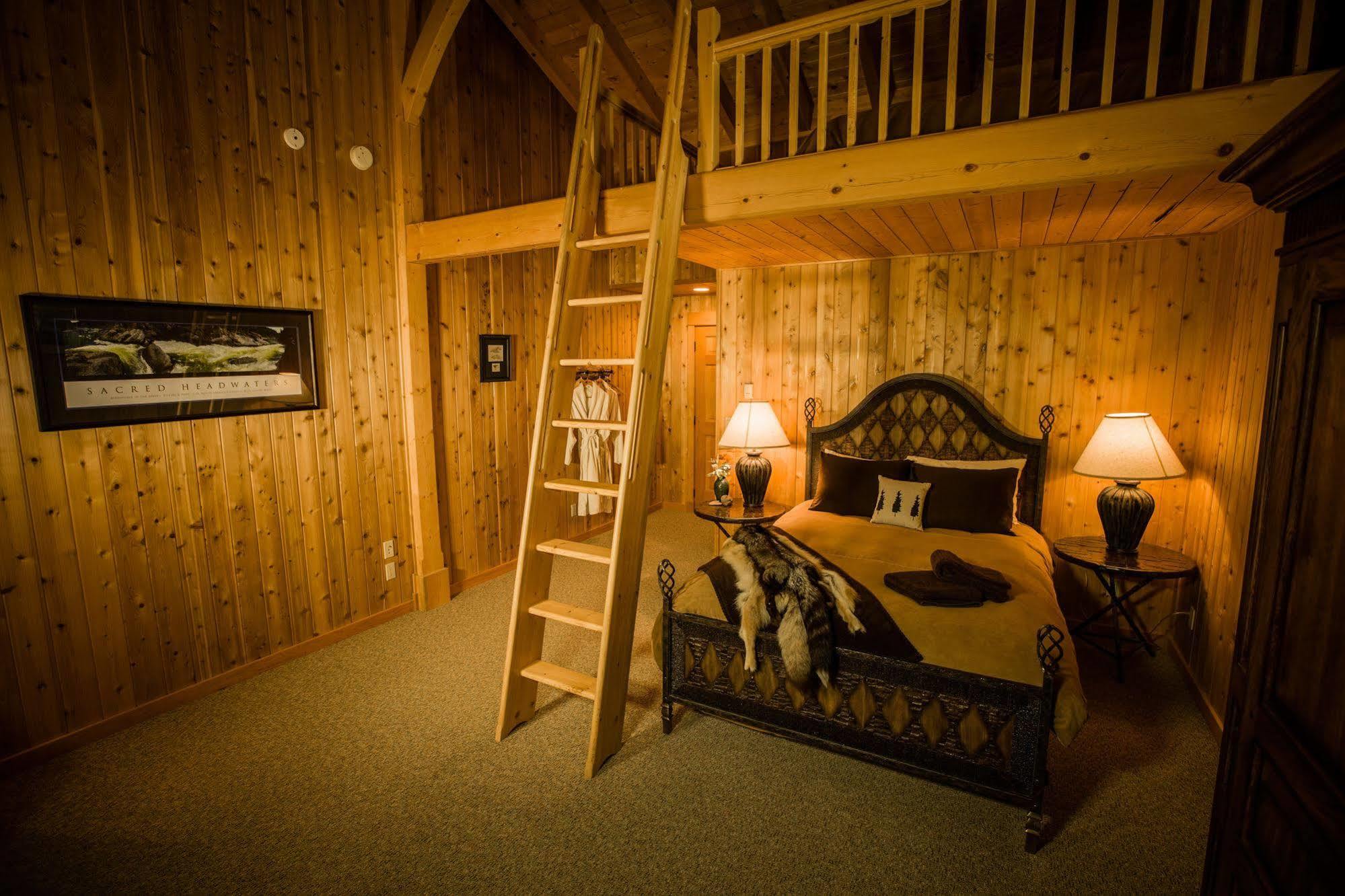 Bear Claw Lodge Kispiox Екстериор снимка