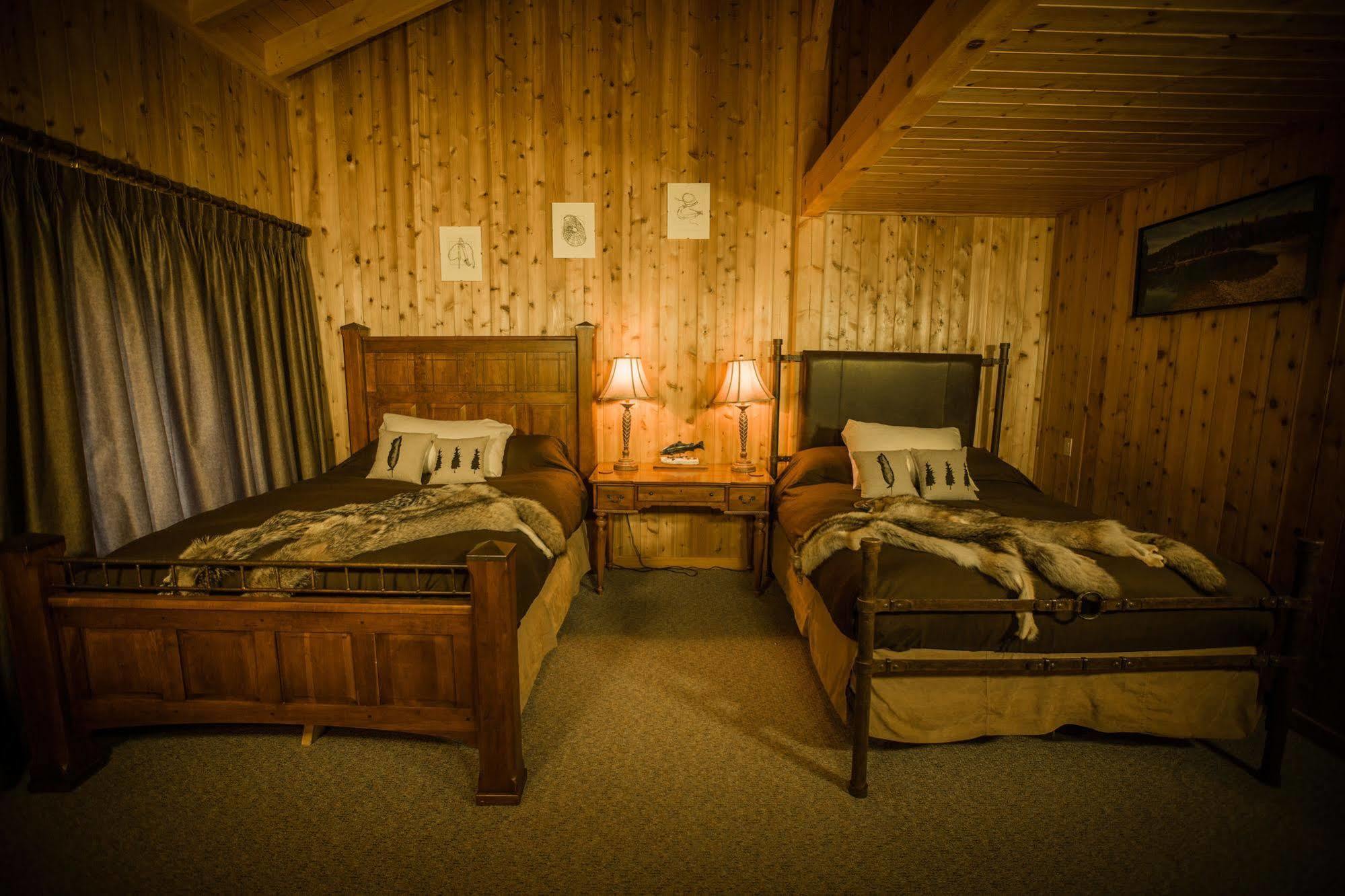 Bear Claw Lodge Kispiox Екстериор снимка